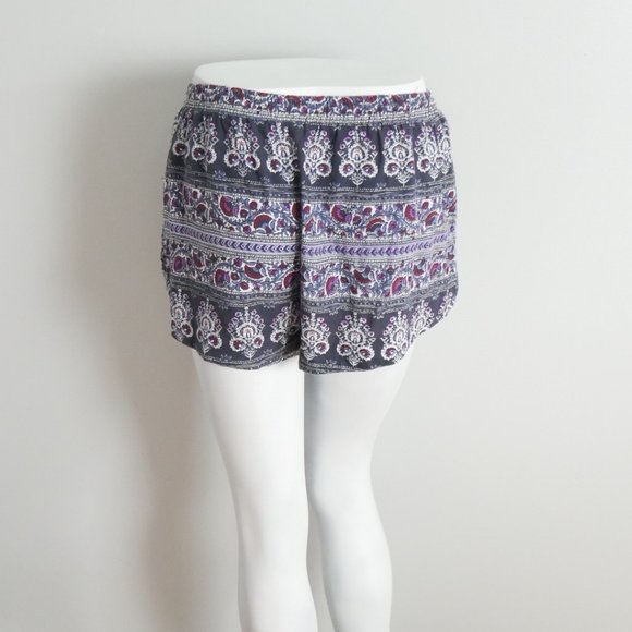 American Eagle White Maroon Navy Patterned Elastic Waist Casual Shorts Medium - Picture 8 of 10